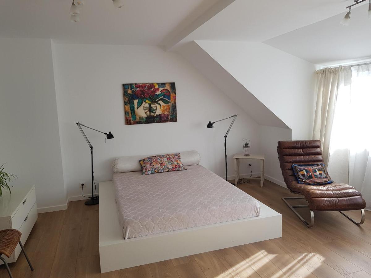 מלון בריסל Maison Des Fleurs מראה חיצוני תמונה